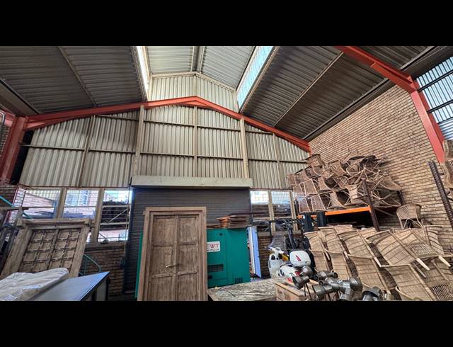 765M² WAREHOUSE TO LET IN KRAMERVILLE